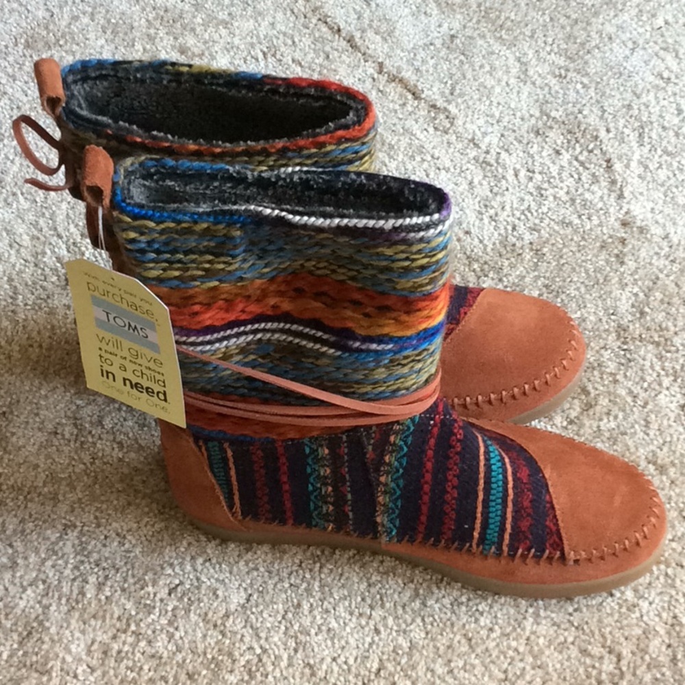 Toms Nepal Boot NWT